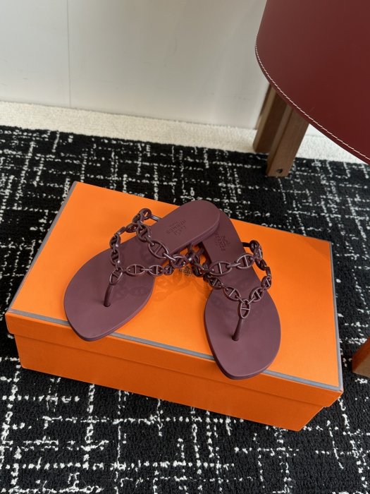 Шльопанці жіночі фото 5