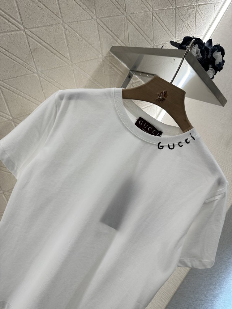 T-shirt women's фото 7