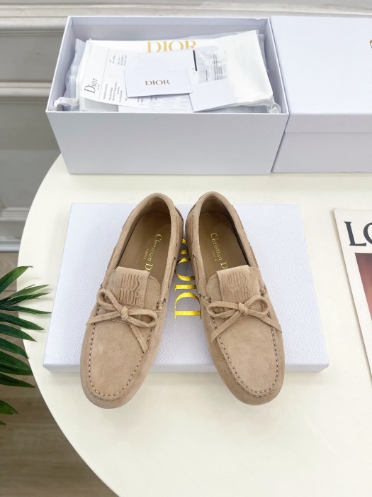 Лоферы женские