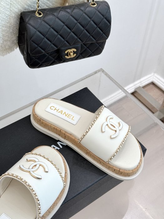 Шлепанцы фото 5