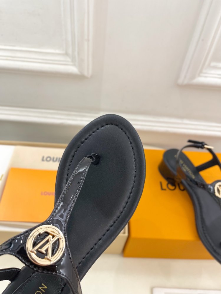 Сандалии женские фото 6