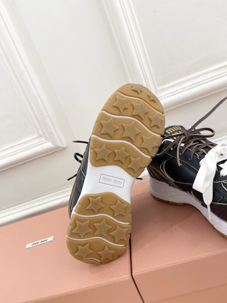 Кроссовки женские фото 9