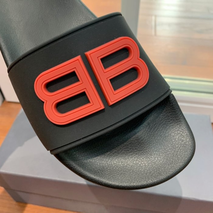 Шлепанцы фото 6