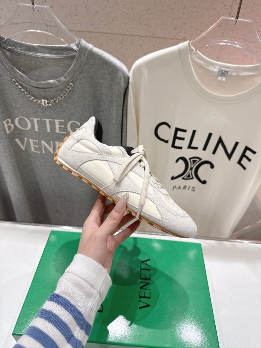 Кроссовки фото 5