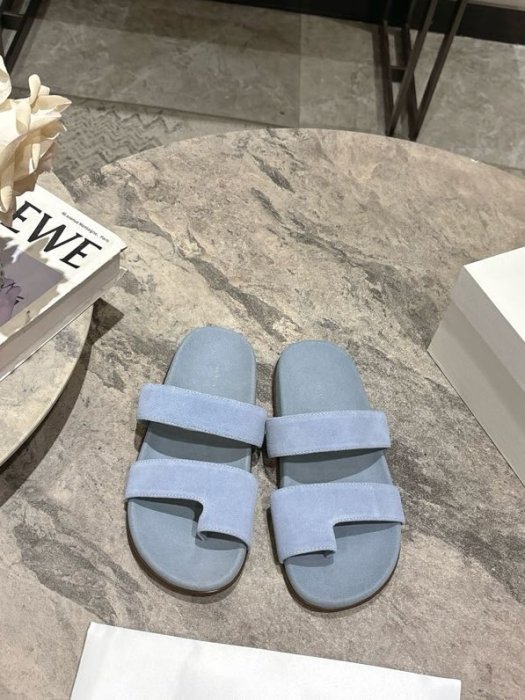 Шлепанцы женские фото 4