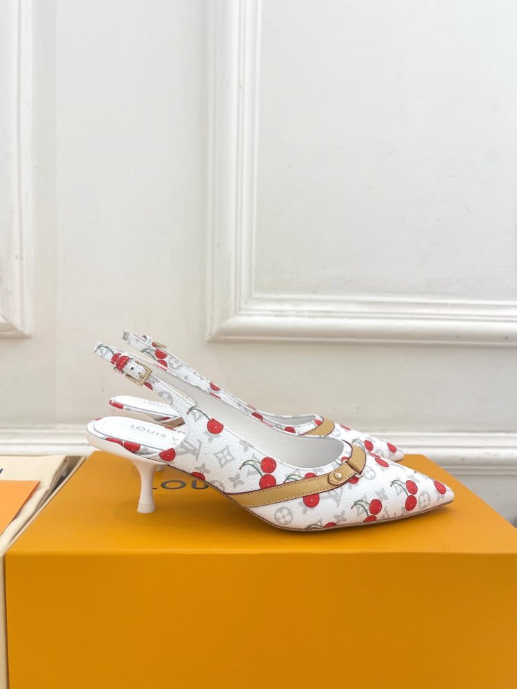 Босоножки фото 2