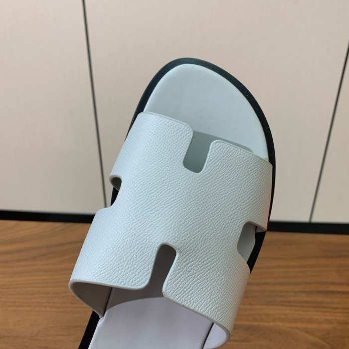 Шлепанцы женские фото 7