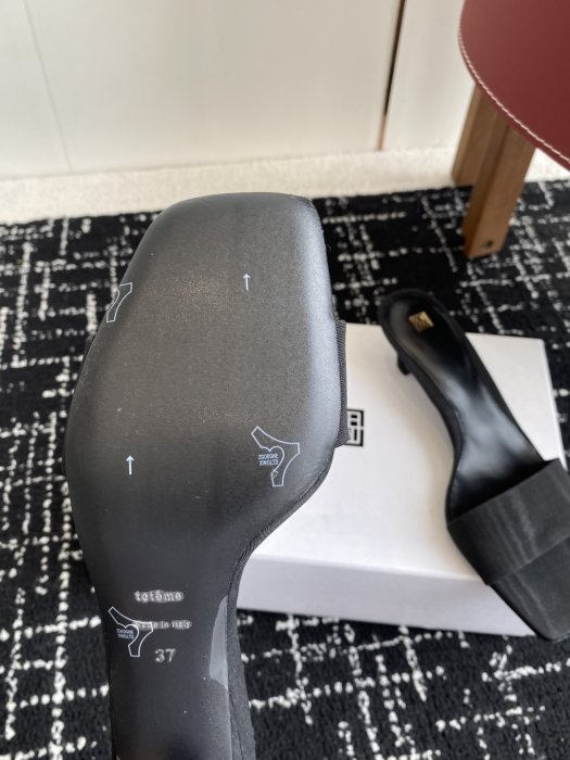 Босоножки фото 9