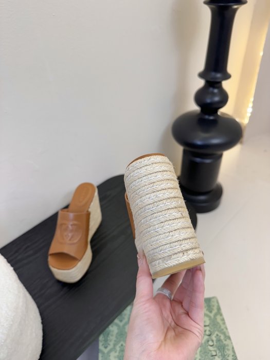 Босоножки фото 6