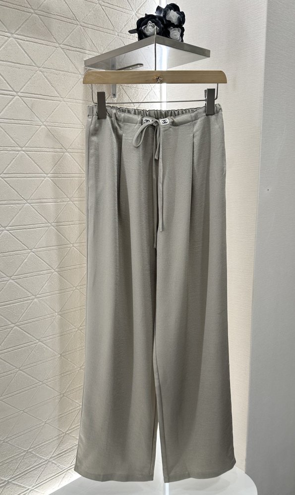 Брюки жіночі