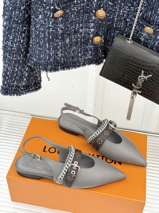 Босоножки фото 3