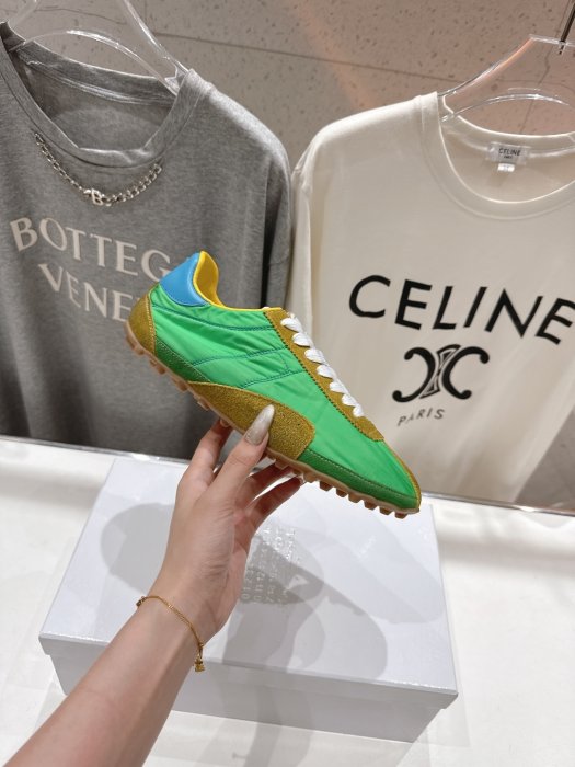 Кросівки фото 5