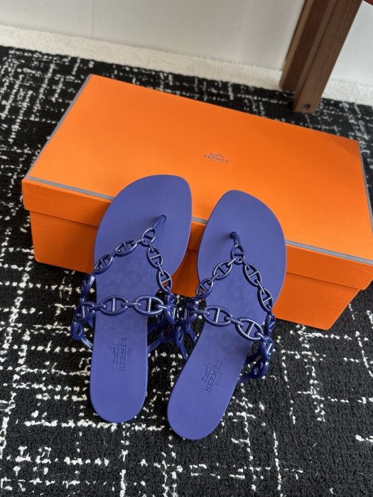 Шльопанці жіночі фото 4