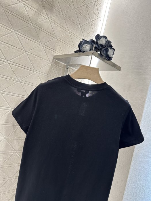 T-shirt women's фото 4