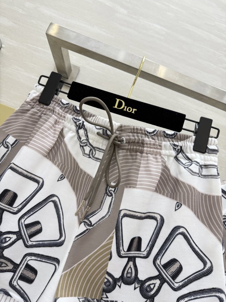 Костюм женский фото 8