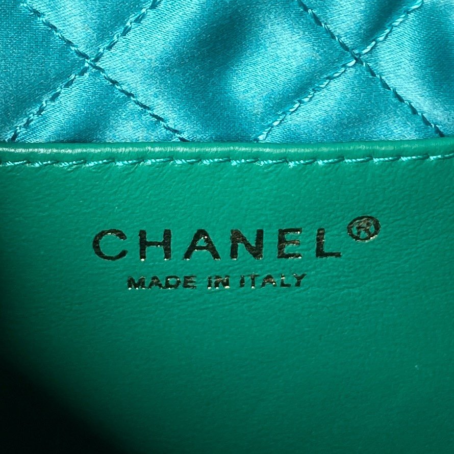 A bag CHANEL 22 фото 8