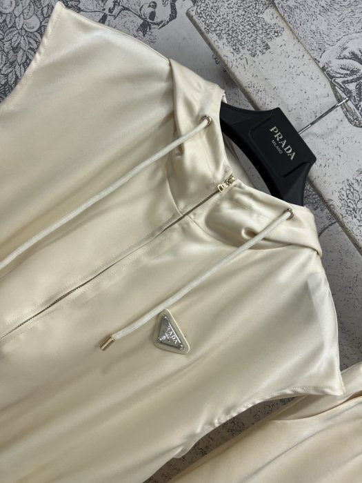 Костюм женский фото 4