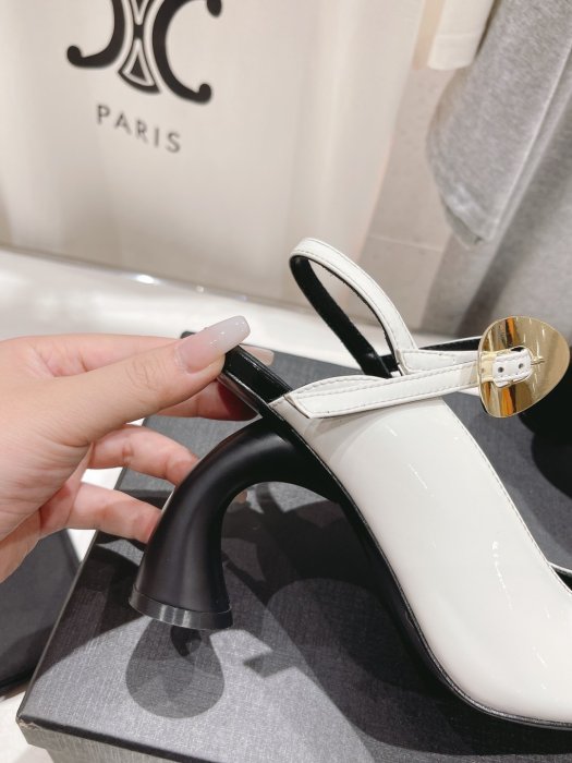 Босоножки фото 9