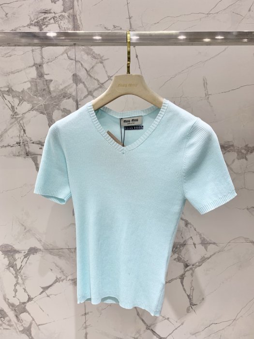 Футболка женская