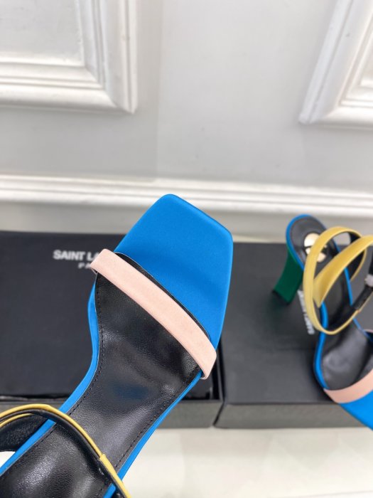 Босоножки фото 6