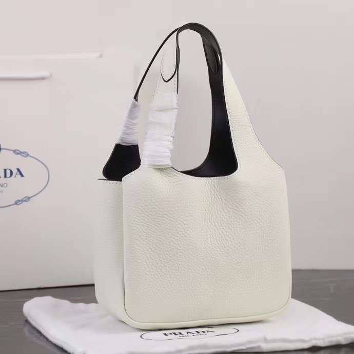 A bag women's 18 cm white фото 3
