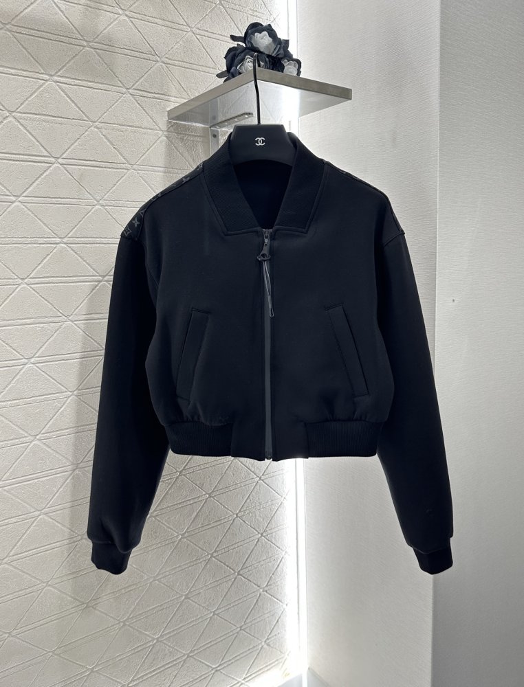 Кофта жіноча