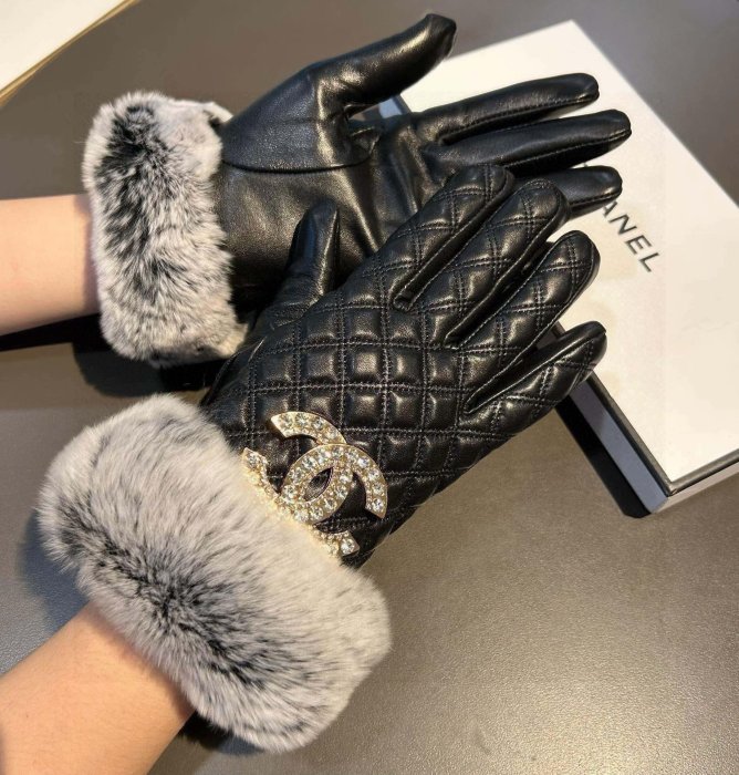 Gloves women's