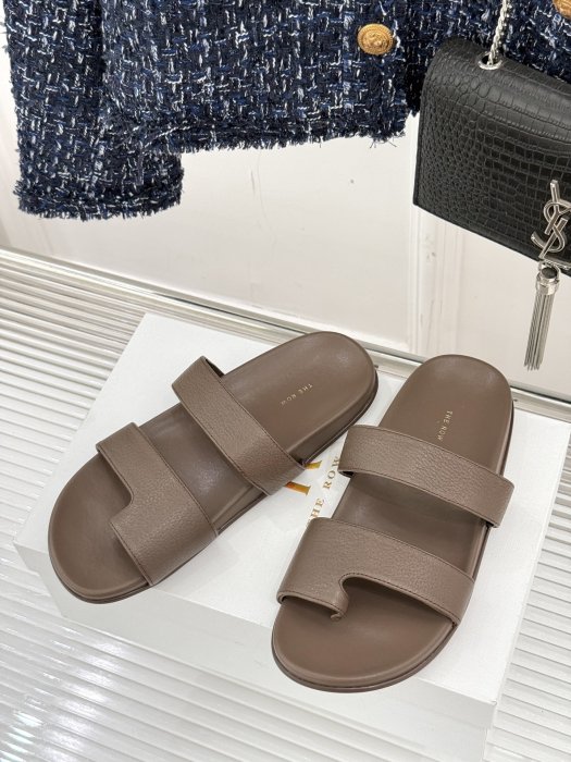 Шлепанцы фото 2