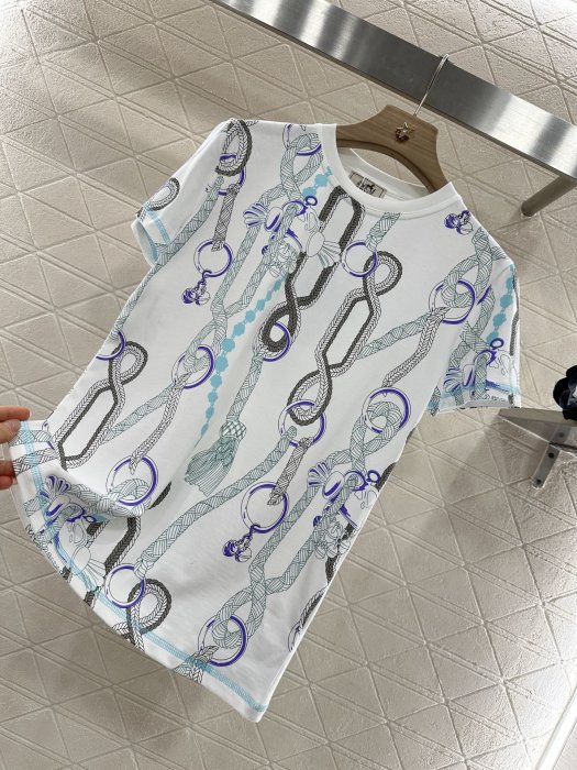 Футболка жіноча фото 6