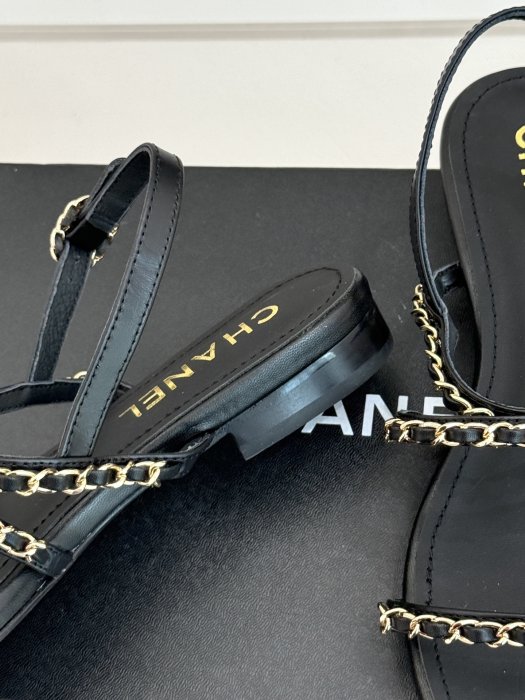 Сандалі жіночі фото 6