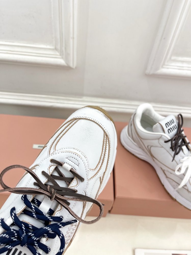 Кроссовки женские фото 6