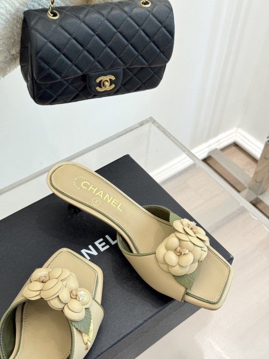 Босоножки фото 5