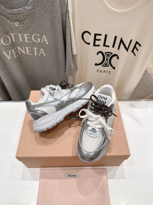 Кроссовки фото 5