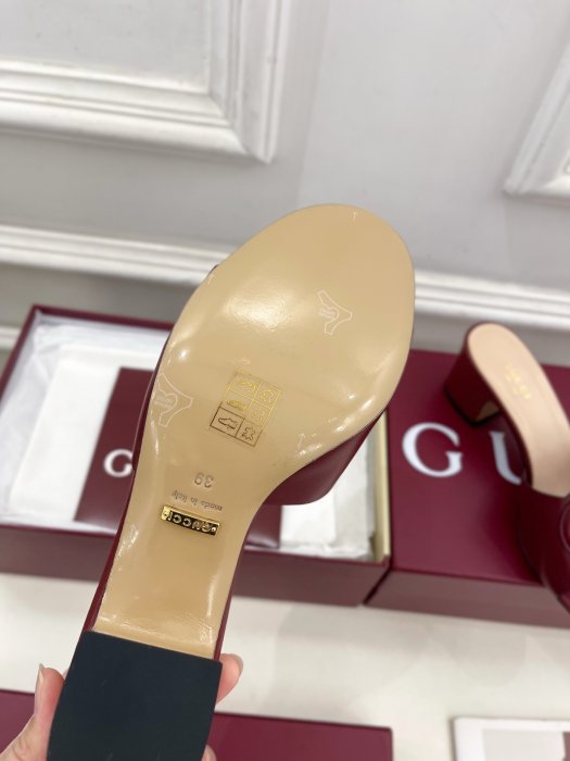 Босоножки фото 9