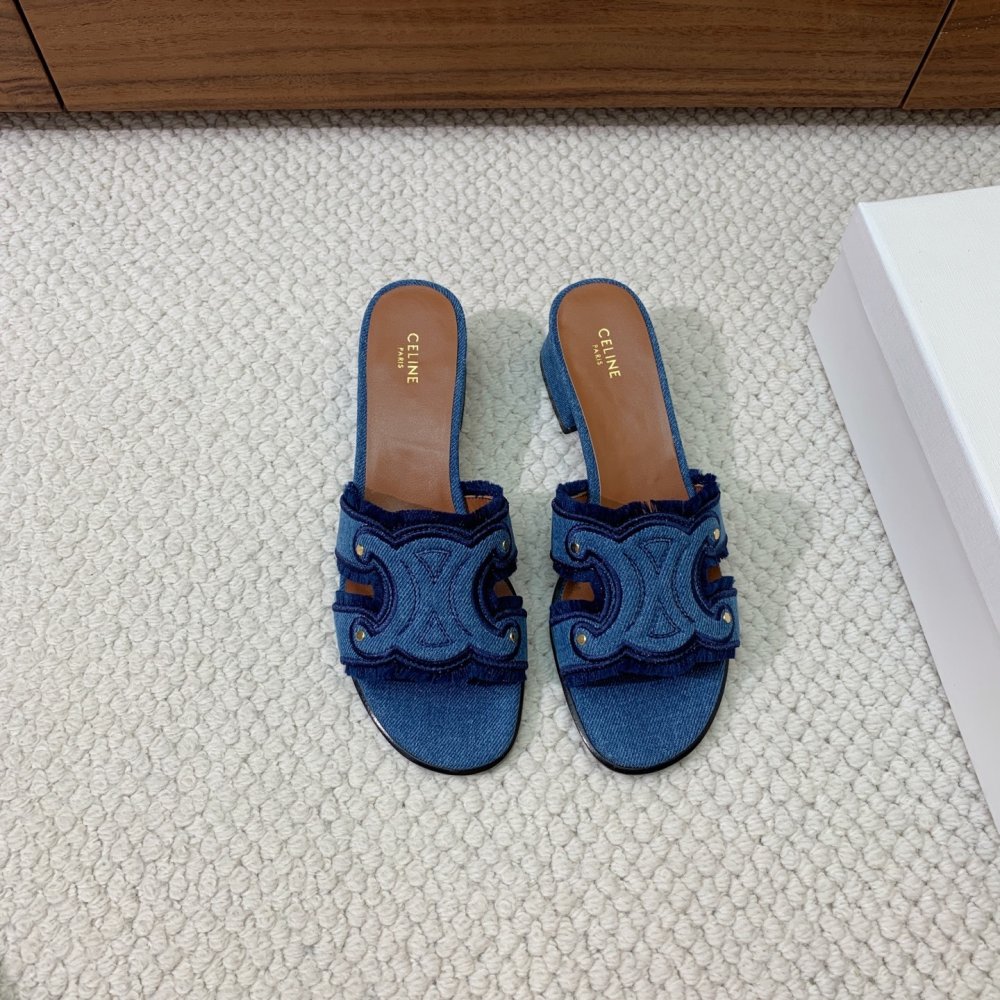 Шлепанцы женские