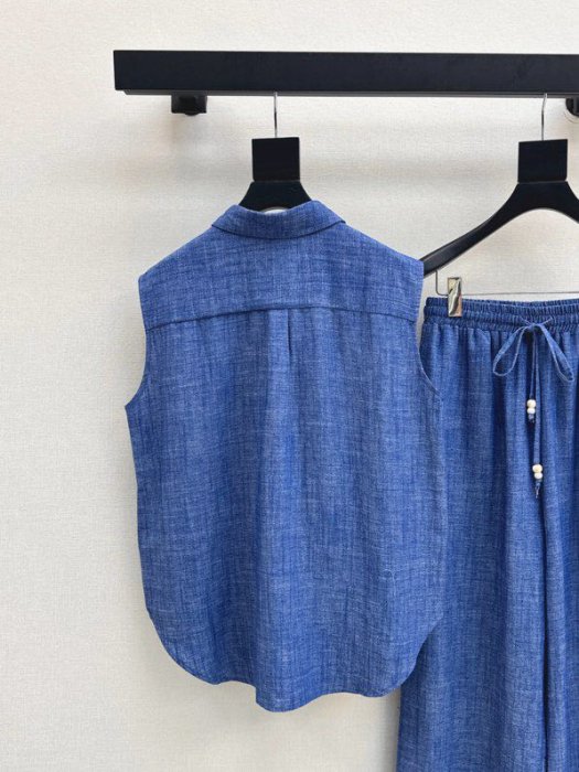 Костюм жіночий фото 2