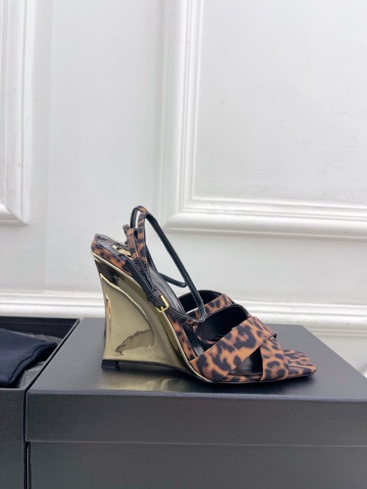 Босоніжки фото 2