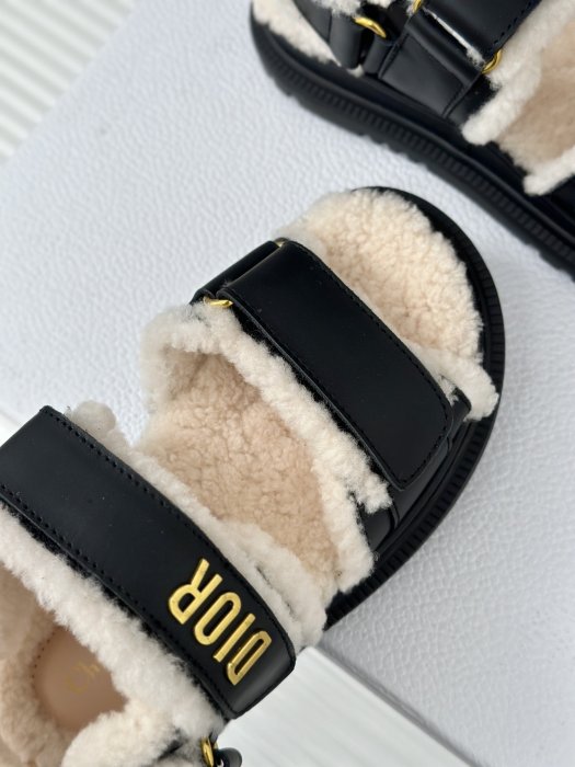 Sandals on fur фото 7