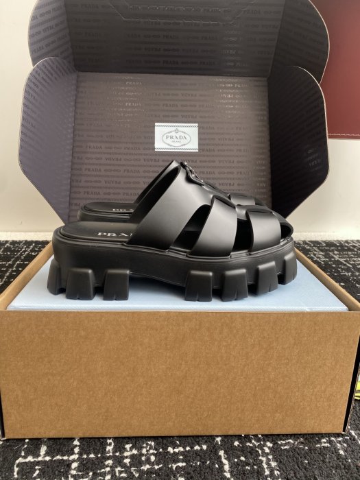 Босоножки фото 2