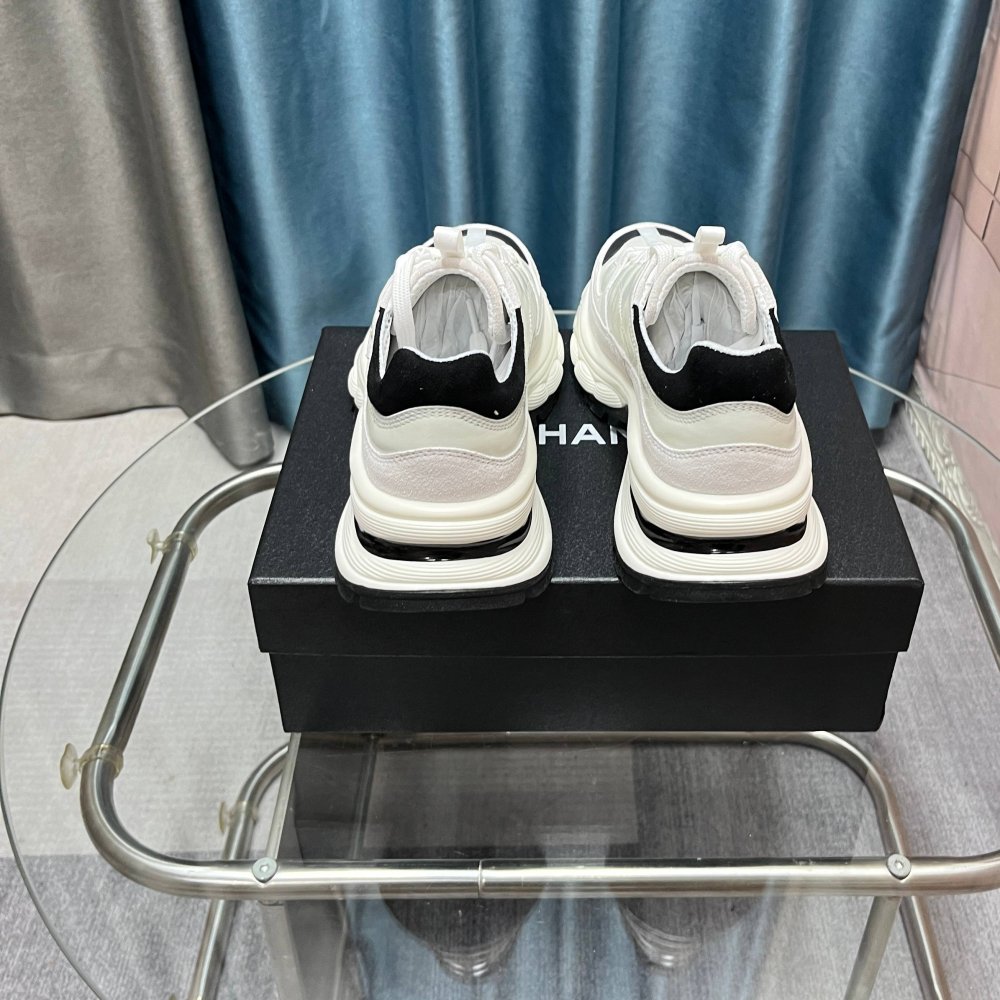 Кроссовки женские фото 3