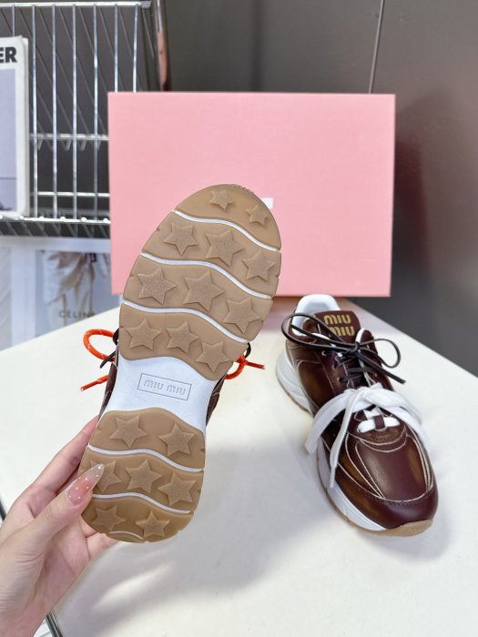 Кроссовки женские фото 9