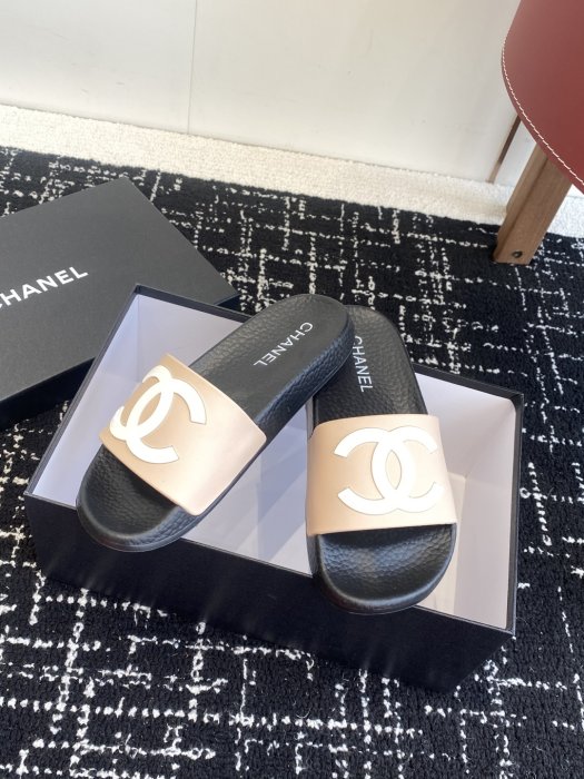 Шлепанцы женские фото 5