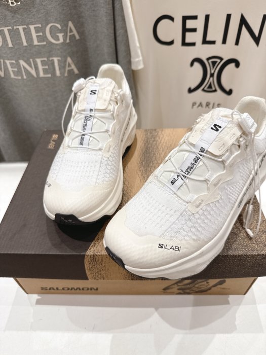 Кросівки фото 7