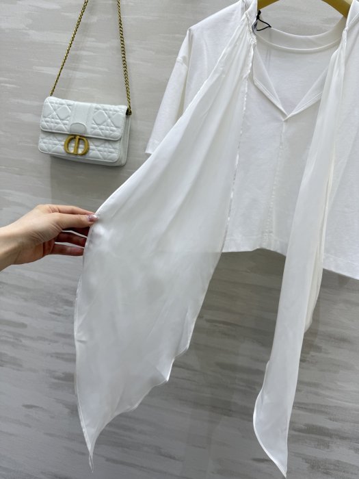 T-shirt women's фото 7