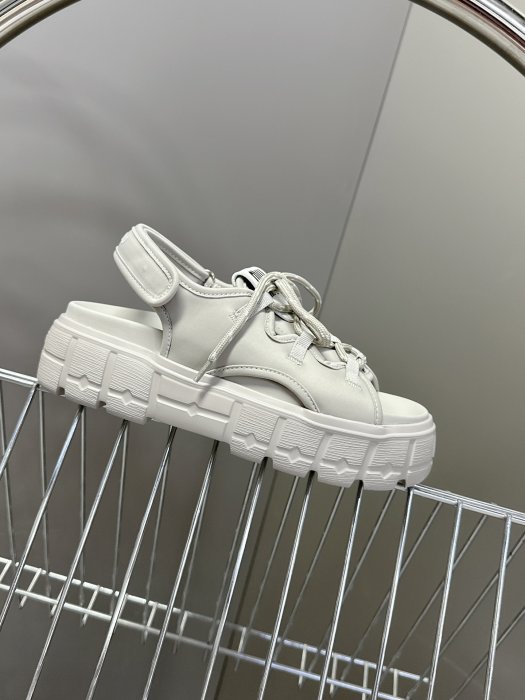 Кроссовки фото 5