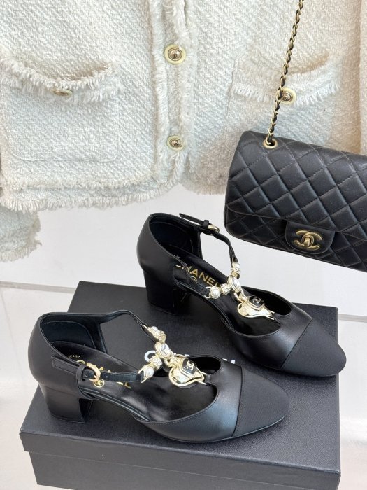 Босоножки фото 3