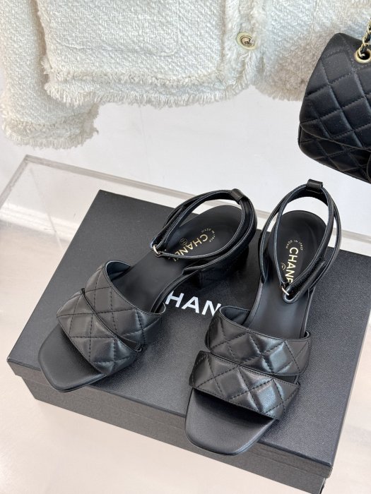 Босоножки фото 2