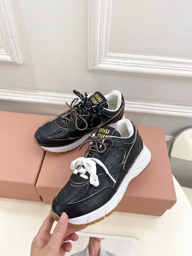 Кроссовки женские фото 3