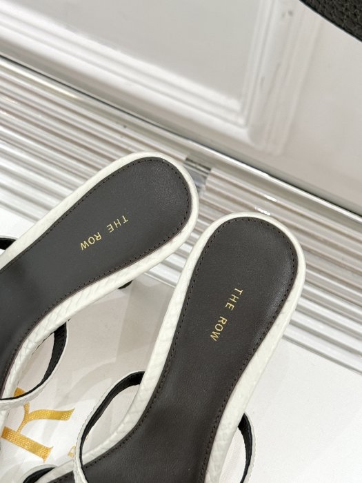 Босоножки фото 8