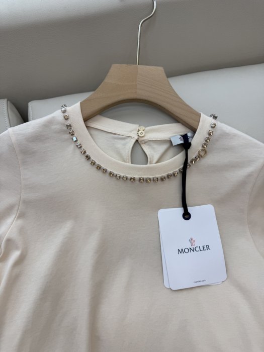 T-shirt women's фото 5